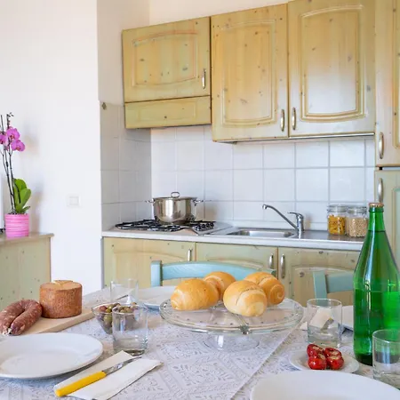 Apartment Borgo Di Badesi